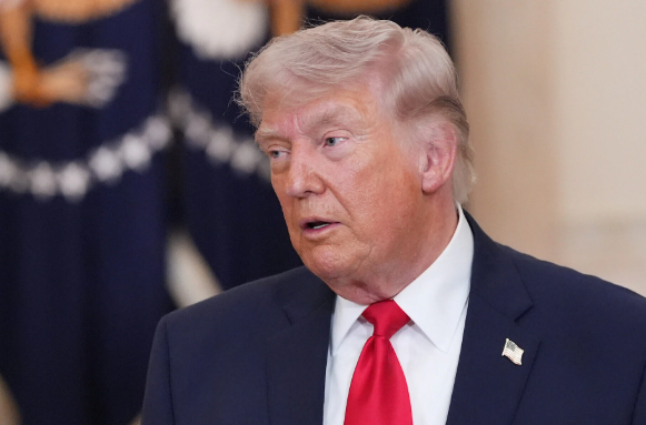 الرئيس الأمريكي دونالد ترامب