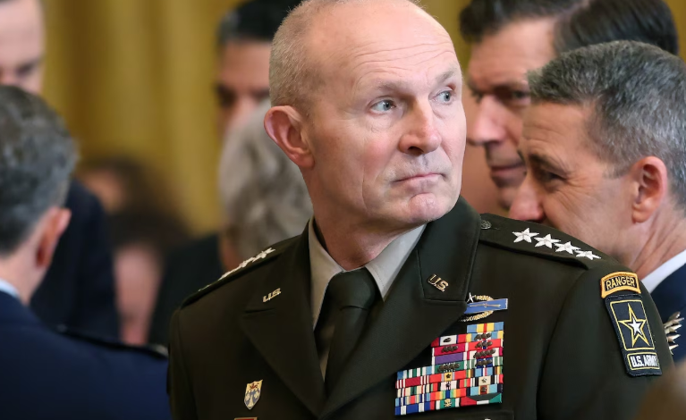 رئيس أركان الجيش السابق الجنرال راندي جورج